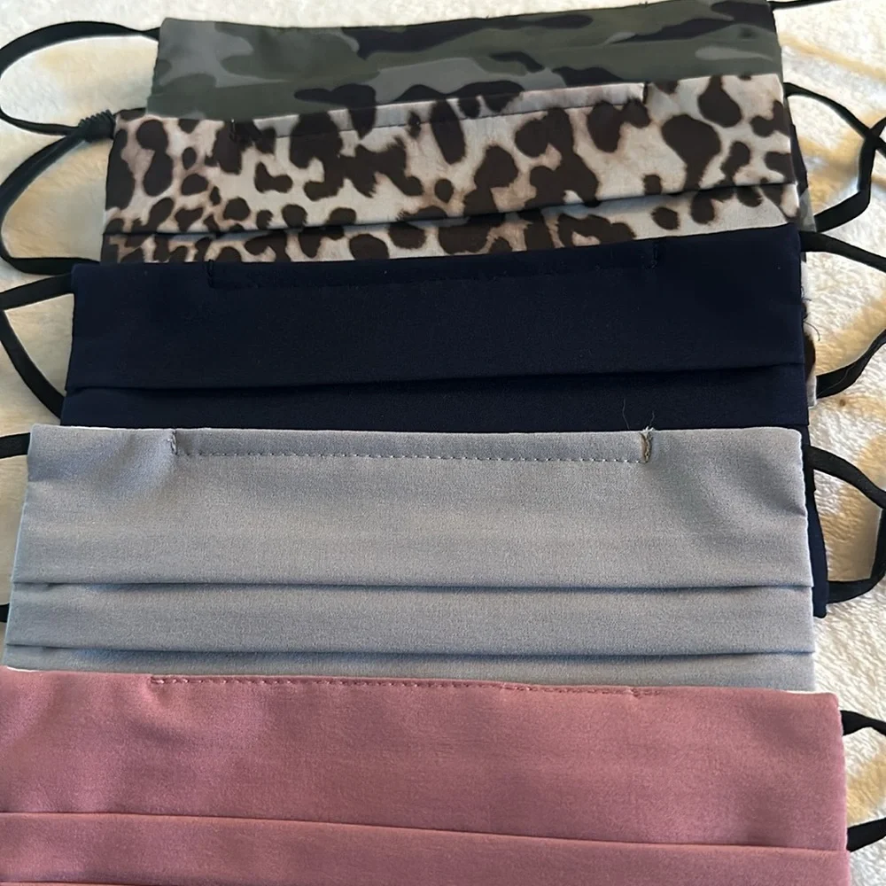 New without bag set of 5 banana republic face masks - unisex new
